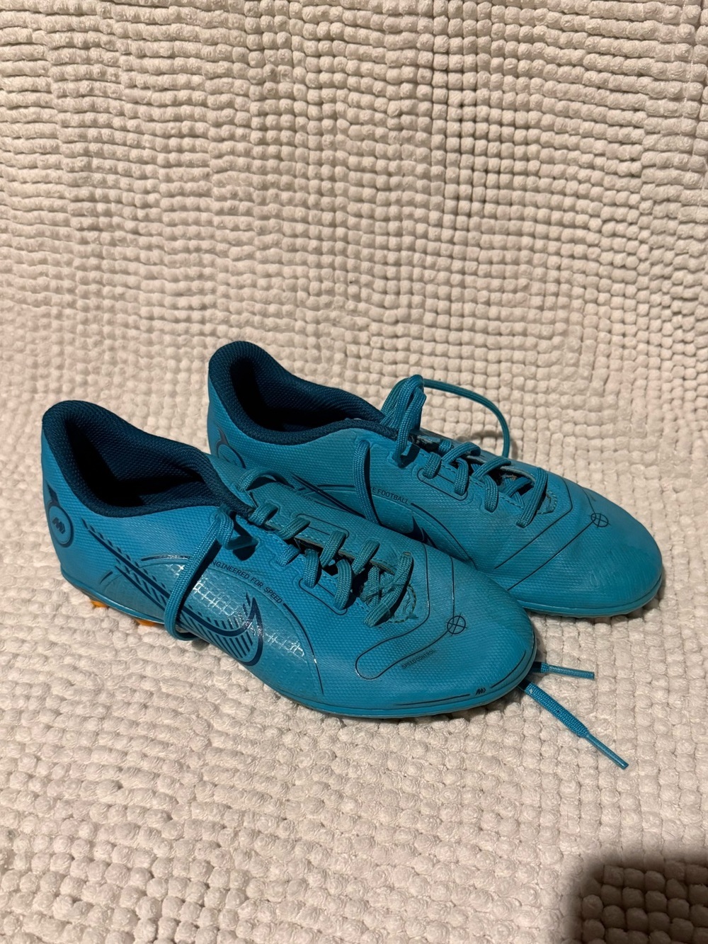 Nike Mercurial Athletic Cleats - Vibrant Teal Soccer/Football Shoes